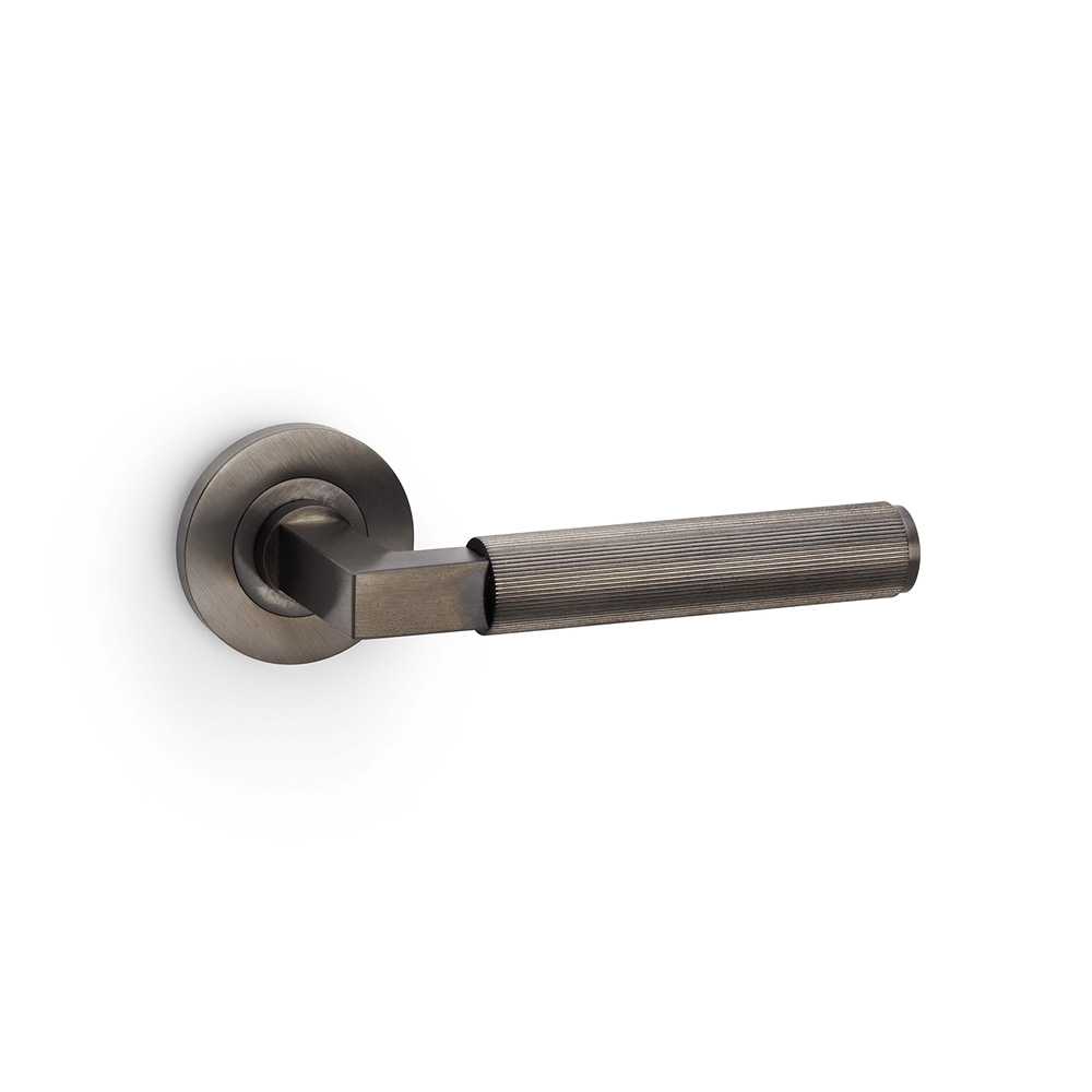 Reeded Hurricane Lever on Round Rose - Image 2