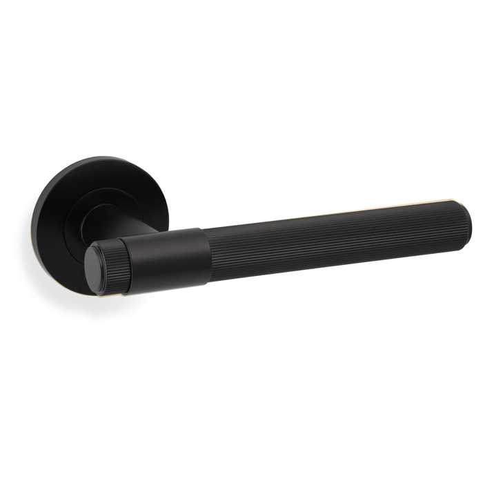 Kingston Reeded lever on Round Rose - Image 2